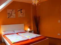 Schlafzimmer Fewo.jpg