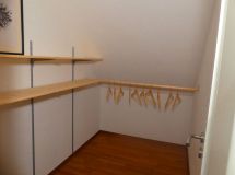 Begehbarer Kleiderschrank.jpg